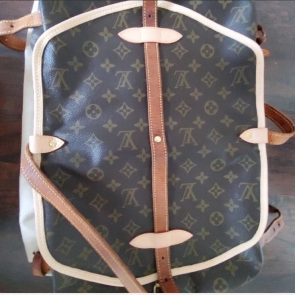 Authentic louis Vuitton Monogram Saumur 30 - Picture 4 of 8